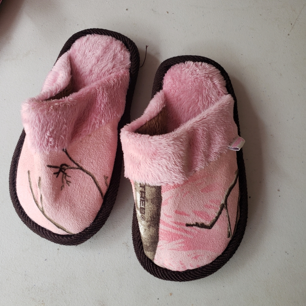 Real tree girls slippers size 10